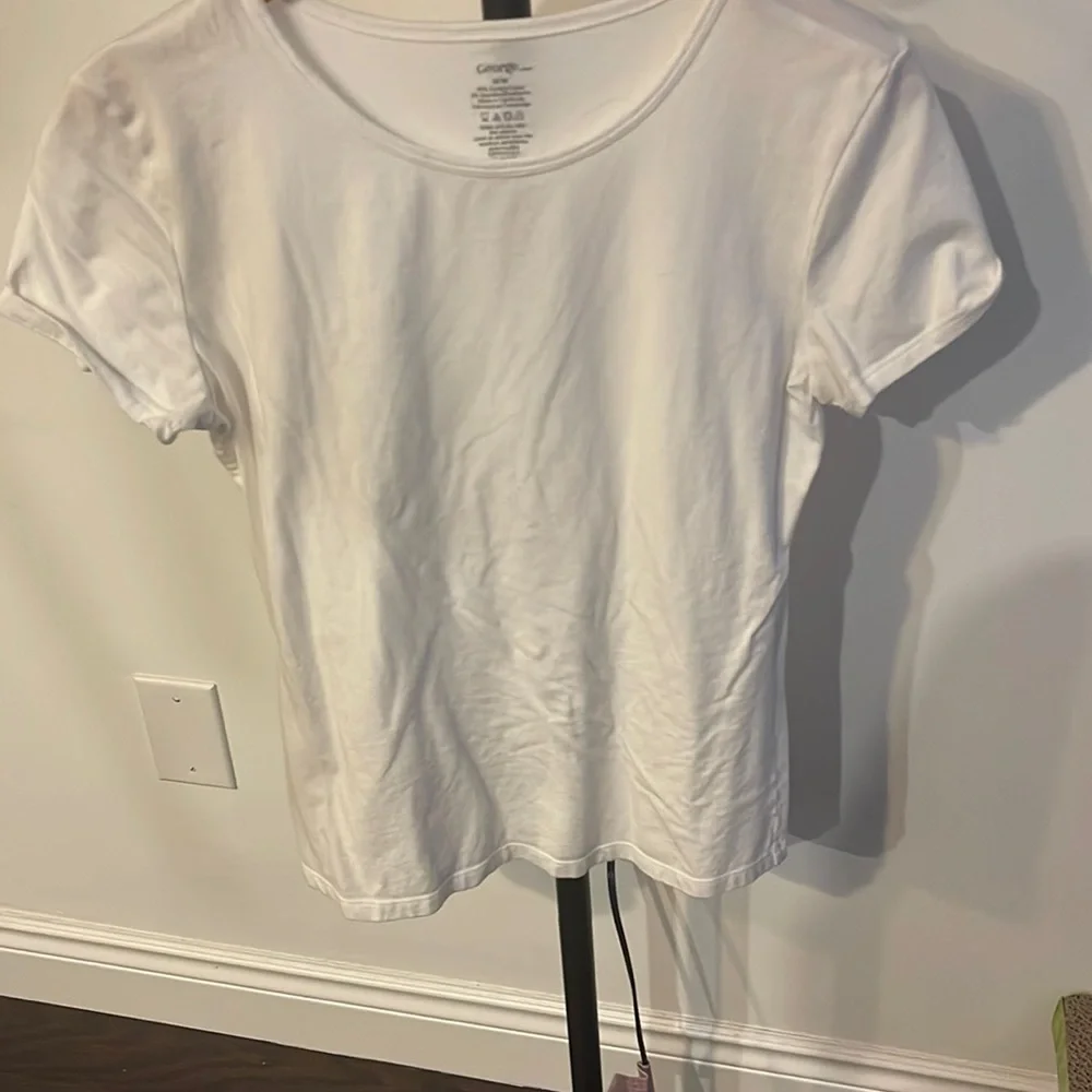 White tee - Picture 1 of 1